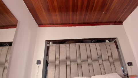 Snapshot of nikkysmiith chatting on October 8, 11:30 am online show from October 8, 11:30 am