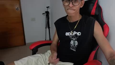 niklaus_wolf online show from March 30, 2:01 am