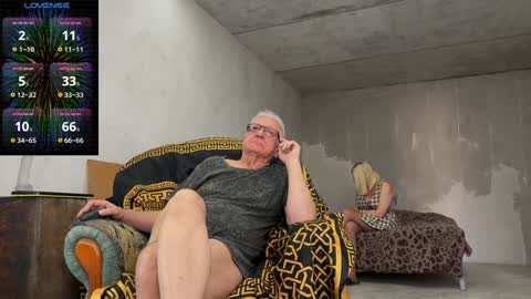 -NIKI-LIKA- online show from February 8, 9:35 am