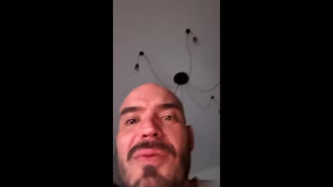 Snapshot of niko1112 chatting on November 30, 11:31 pm neighbours online show from November 30, 11:31 pm