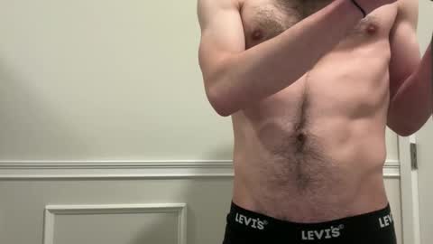 niko9inches online show from March 24, 7:08 pm