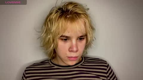 nikolasbucks online show from April 16, 11:18 pm