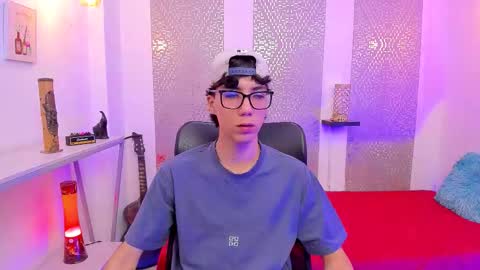 Snapshot of nikolay_gregori chatting on October 7, 4:20 am online show from October 7, 4:20 am