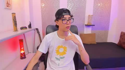 Snapshot of nikolay_gregori chatting on October 15, 4:45 am online show from October 15, 4:45 am