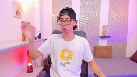 Snapshot of nikolay_gregori chatting on October 16, 4:57 am online show from October 16, 4:57 am