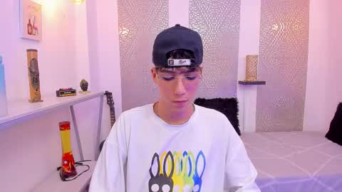 Snapshot of nikolay_gregori chatting on October 28, 4:49 am online show from October 28, 4:49 am