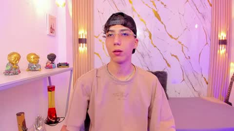    online show from March 29, 4:23 am