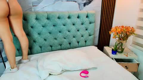 nikolcruz online show from March 24, 11:26 am