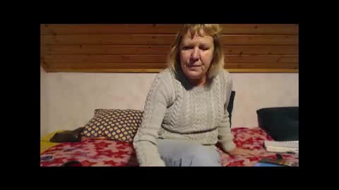 Nikole1 online show from December 2, 11:15 am