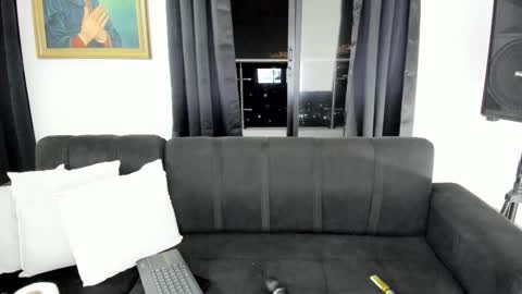 Nikole online show from October 11, 4:12 am