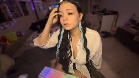 nikoli_naw online show from October 28, 6:21 pm