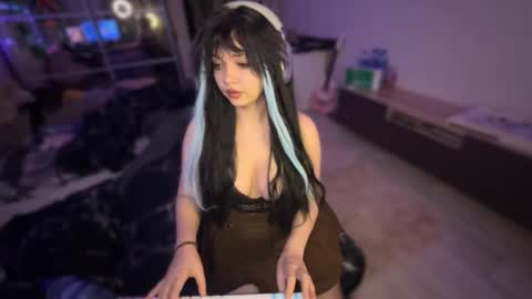 nikoli_naw online show from November 25, 11:16 pm