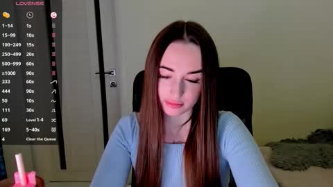 Snapshot of nikoll_s chatting on October 19, 3:07 am online show from October 19, 3:07 am