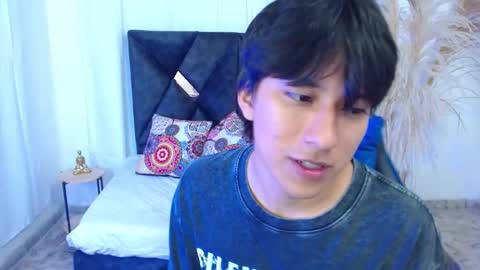 Snapshot of nikoo_18 chatting on February 11, 1:38 pm Niko online show from February 11, 1:38 pm