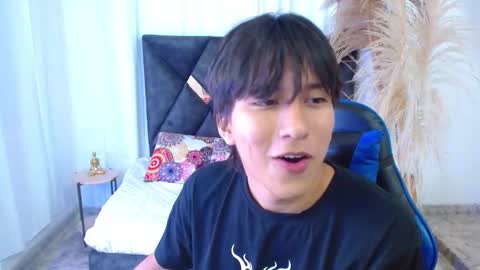 Snapshot of nikoo_18 chatting on February 26, 1:54 pm Niko online show from February 26, 1:54 pm