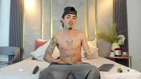 Snapshot of nikostone chatting on June 11, 2:53 am Niko Stone online show from June 11, 2:53 am
