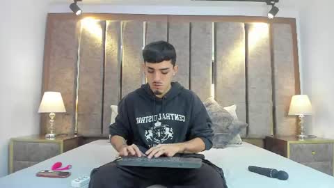 Snapshot of nikostone chatting on July 8, 4:17 am Niko Stone online show from July 8, 4:17 am