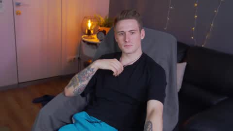 Nick online show from March 4, 8:27 pm