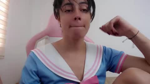 Snapshot of niky_blue chatting on September 18, 12:18 pm niky_blue online show from September 18, 12:18 pm