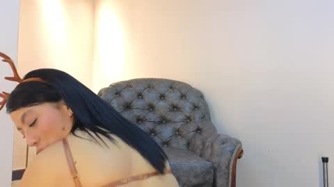  NIKY SMIT  online show from November 29, 11:02 am