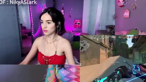 Snapshot of nikyastark chatting on May 24, 4:17 am Niky A Stark online show from May 24, 4:17 am
