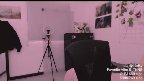 Nikylaine online show from February 8, 1:47 pm