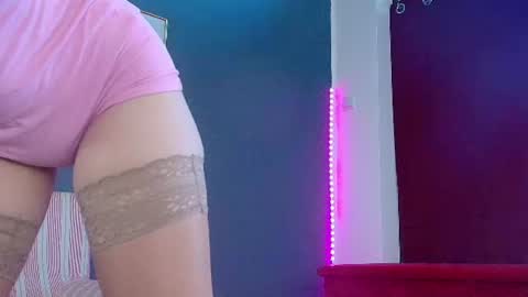 nikystyris online show from July 15, 6:18 am