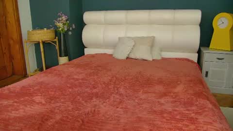 nikystyris online show from July 29, 5:49 am