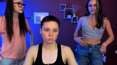 nila_eclipse online show from March 26, 9:48 am