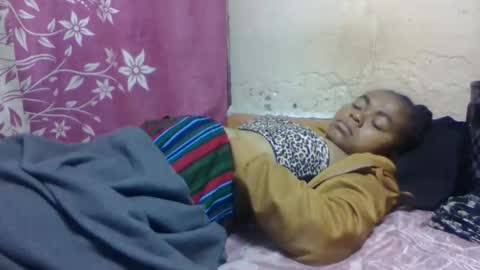 nilah online show from October 31, 2:34 am