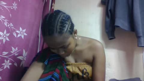 nilah online show from November 28, 3:09 am