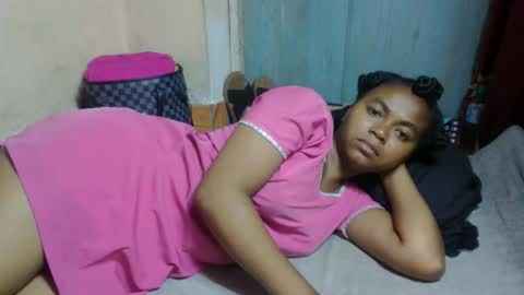 nilah online show from April 12, 3:11 am