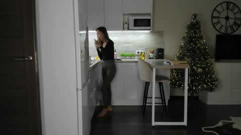 Bella online show from January 14, 2:33 pm