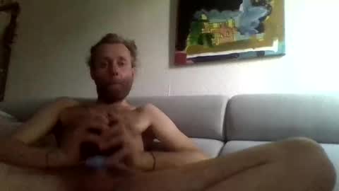 Snapshot of nilsberlin99 chatting on October 28, 7:45 am nilsberlin99 online show from October 28, 7:45 am