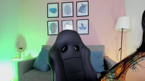 Nina online show from December 17, 11:44 pm