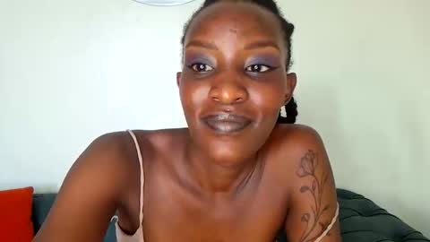 nina_bambi online show from December 20, 8:32 am