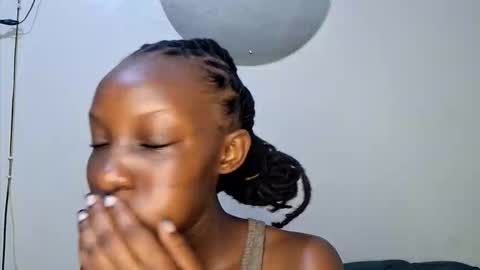 nina_bambi online show from February 18, 2:40 am