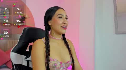 N I N A online show from September 30, 7:19 pm
