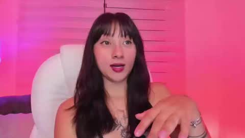 nina_collinns online show from September 25, 1:37 pm