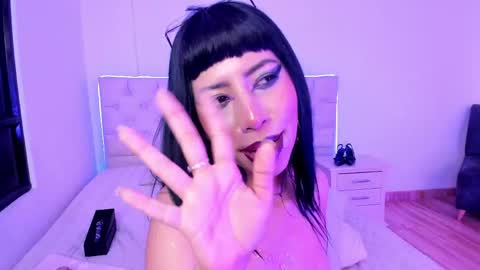 Nina Fox  online show from May 16, 12:29 am