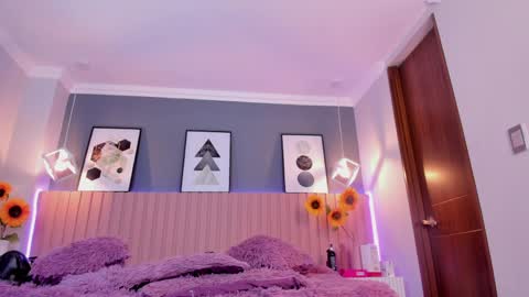 nina_ford_ online show from April 9, 3:17 am