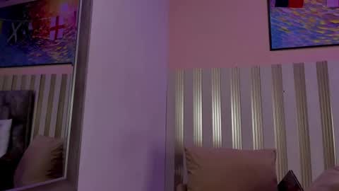 nina_glow_ online show from June 21, 11:02 am