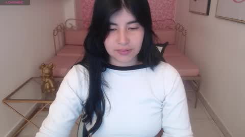 Nina online show from January 8, 1:02 pm