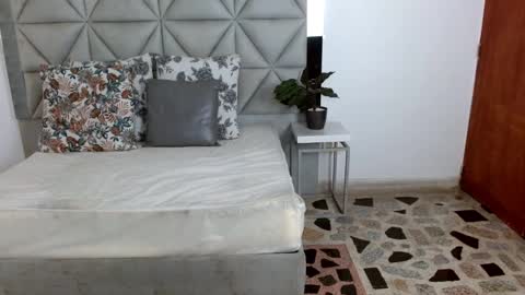  Nina  online show from December 20, 8:55 pm