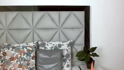  Nina  online show from December 20, 11:58 pm