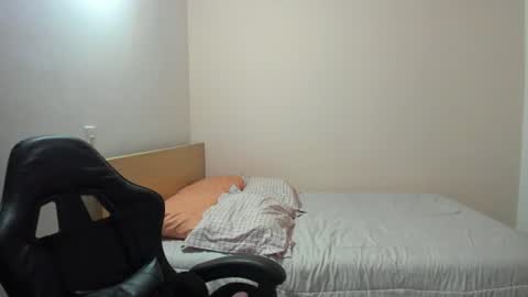 Snapshot of nina_pons chatting on June 12, 12:53 am Nina online show from June 12, 12:53 am