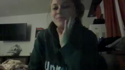 ninabeanzz online show from September 24, 3:32 am