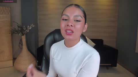 Nina online show from October 8, 2:53 am