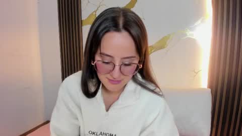 Snapshot of ninabryon1 chatting on June 9, 6:52 pm Nina online show from June 9, 6:52 pm