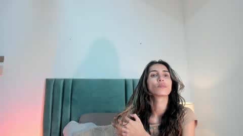 Nina online show from December 22, 2:16 pm